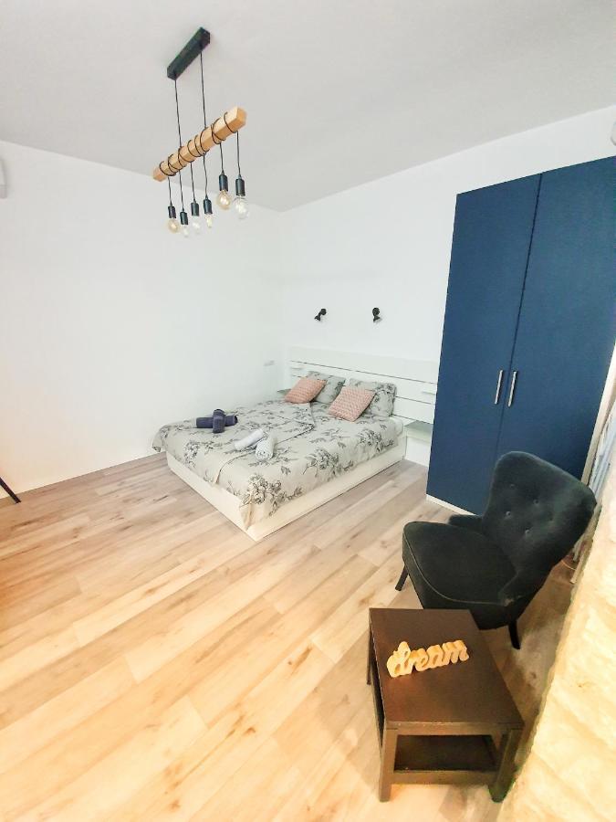 Ferienwohnung Polei Istria Pula Exterior foto